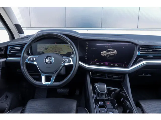 Volkswagen Touareg 3.0 TDI R-Line 2018 Diesel 9
