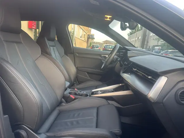 Audi A3 SPORTBACK 30 TFSI S edition 2024 Hybride Benzine 10