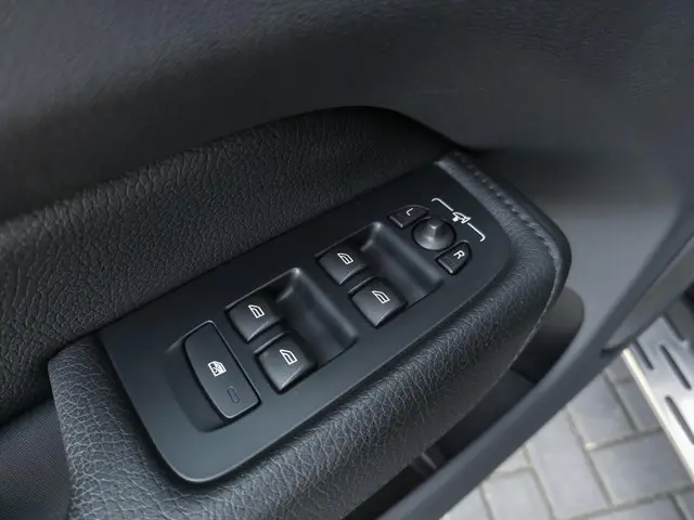 Volvo XC60 2.0 B5 Momentum Business 2022 Benzine 18