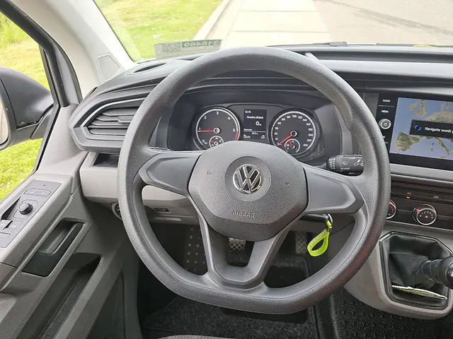 Volkswagen Transporter 2.0 TDI 2020 Diesel 12