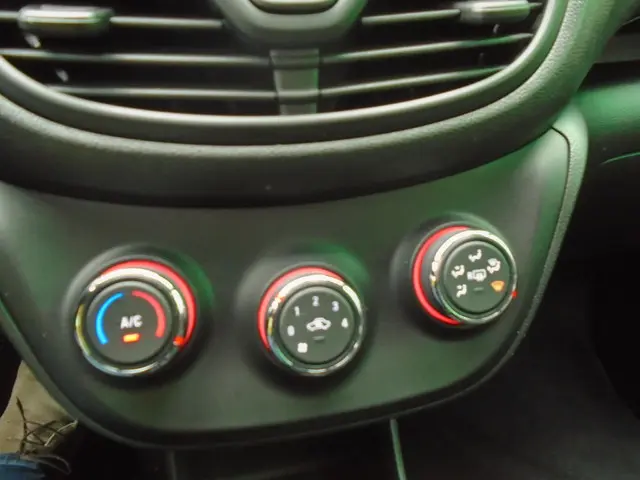 Opel KARL 1.0 ecoFLEX Edition 2017 Benzine 14