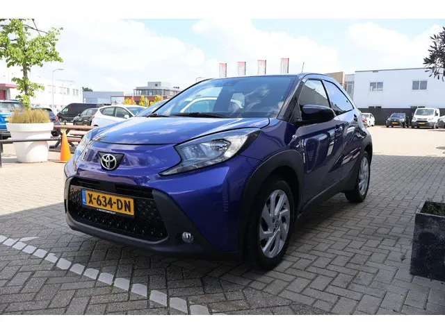 Toyota Aygo X 1.0 VVT-i S-CVT first 2022 Benzine 10