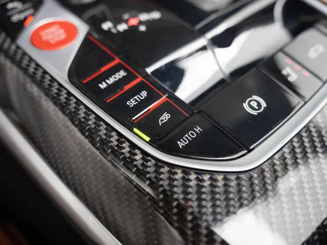 BMW M4 Cabrio xDrive Competition 2024 Benzine 47