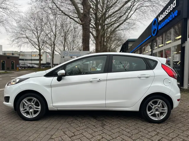 Ford Fiesta 1.0 Style 2014 Benzine 6