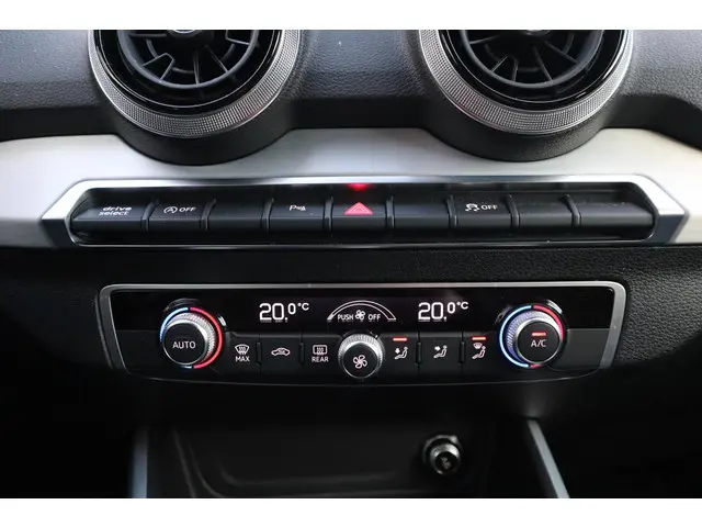 Audi Q2 35 TFSI S EDITION 2024 Benzine 20