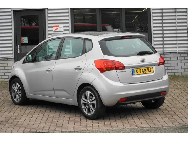 Kia Venga 1.6 CVVT AUTOMAAT PANO 2015 Benzine 5