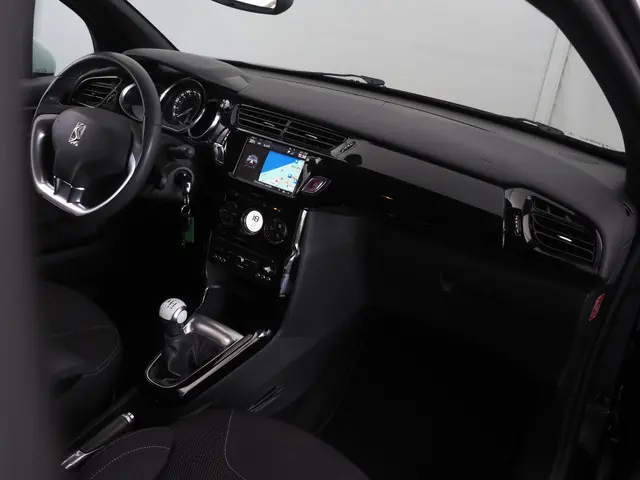 Citroën DS3 1.2 VTi So Chic 2013 Benzine 17