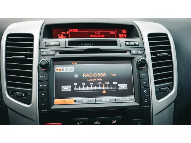 Kia Venga 1.6 CVVT Plus Pack AUTOMAAT NAVI 2013 Benzine 32