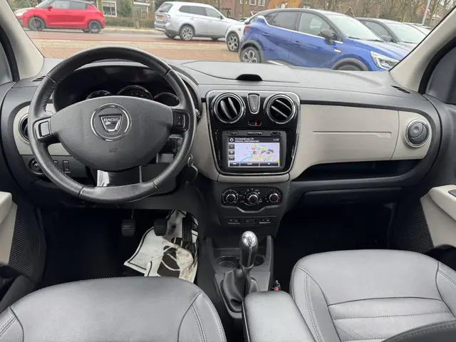 Dacia Lodgy 1.2 TCe Blackline 7p. 2015 Benzine 10