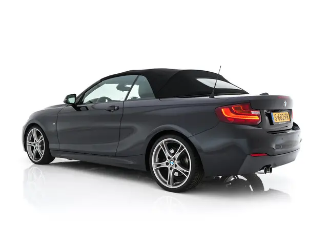BMW 2 Serie Cabrio 220d Sport M-Sportpack 2016 Diesel 37