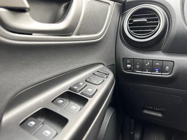 Hyundai Kona EV Premium 64 kWh 2020 Elektrisch 15