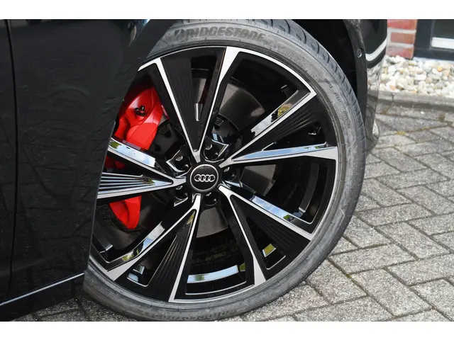Audi A6 Limousine 50 TFSI e quattro 2023 Hybride Benzine 9