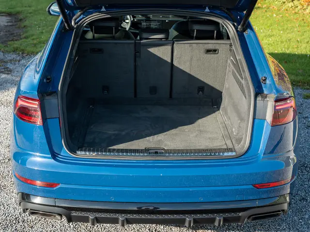 Audi Q8 55 TFSI quattro 2024 Benzine 18