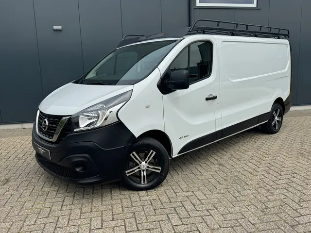 Nissan NV300 * L2H1 * Airco * Trekhaak * Imperiaal * 2019 Diesel 11