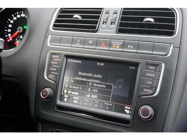 Volkswagen Polo 1.2 TSI Comfortline 2015 Benzine 27