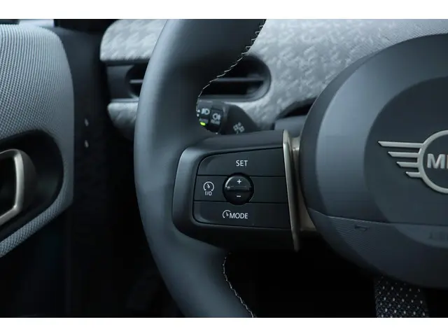MINI 5-Deurs Cooper C 2024 Benzine 17