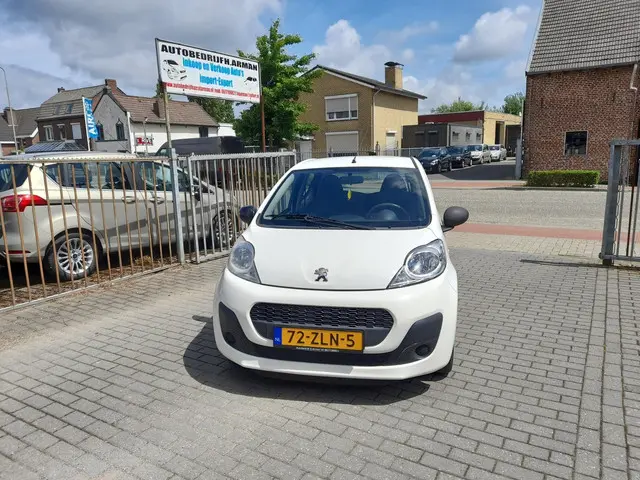 Peugeot 107 1.0 Access Accent 2013 Benzine 13