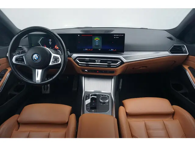 BMW 3 Serie Touring 330e 2023 Hybride Benzine 16