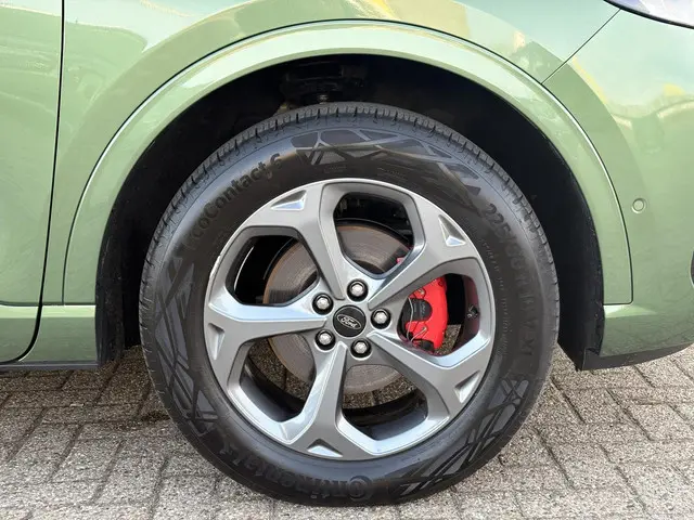 Ford Kuga 2.5 PHEV ST-Line X 2025 Hybride Benzine 9