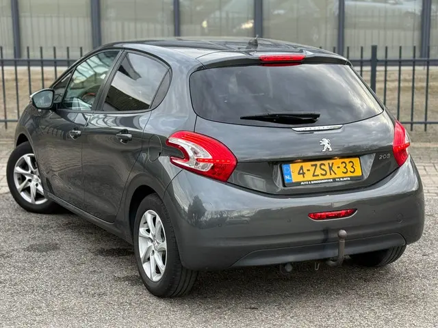 Peugeot 208 1.2 PureTech Style Pack 2015 Benzine 4