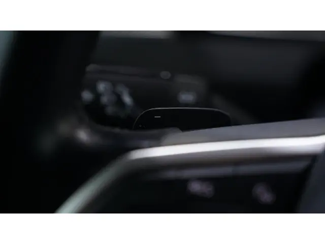 Volkswagen Passat 1.5 TSI R-Line Business + 2020 Benzine 24