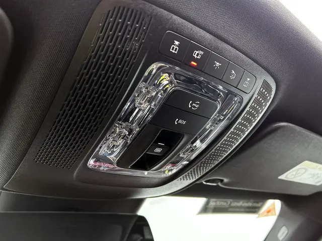 Mercedes-Benz CLA 180 AMG Line 2023 Hybride Benzine 36