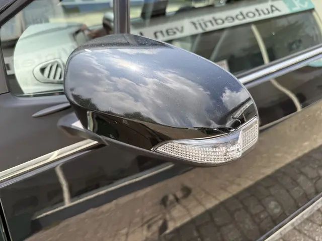 Toyota Yaris 1.5 Hybrid Energy Plus 2018 Hybride Benzine 26