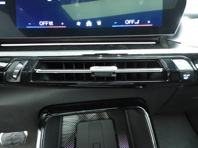 BMW X1 xDrive25e 2025 Hybride Benzine 32