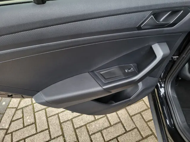 Volkswagen T-Roc 1.5 TSI GOAL 2025 Benzine 10