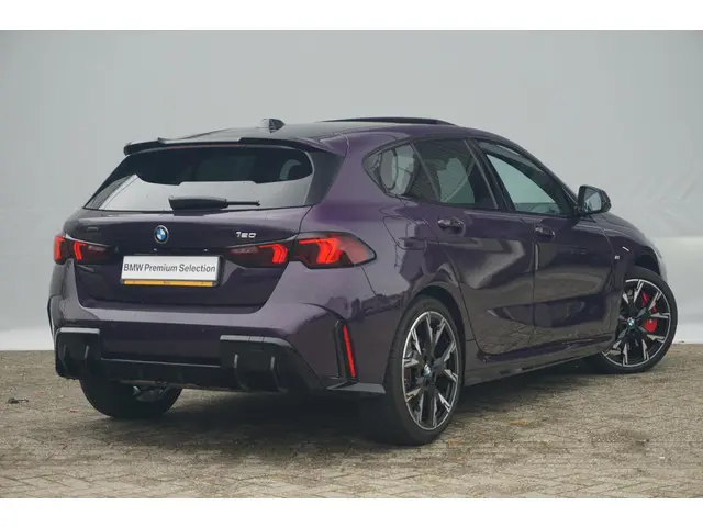 BMW 1 Serie 5-deurs 120 2025 Benzine 2