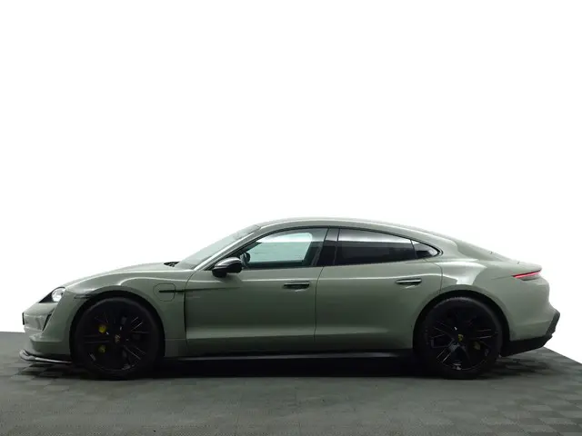 Porsche Taycan Performance 84kwh 2021 Elektrisch 42