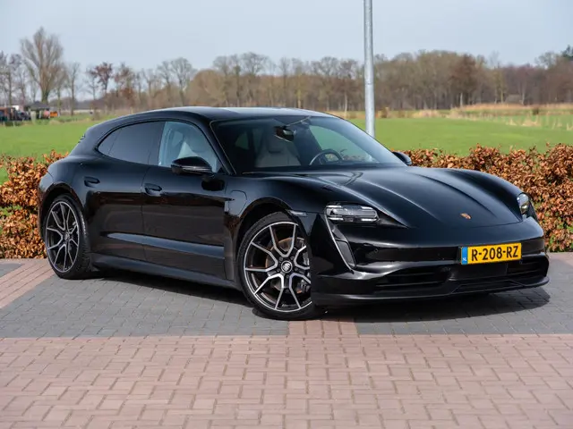 Porsche Taycan Sport Turismo 79 kWh 2022 Elektrisch 14