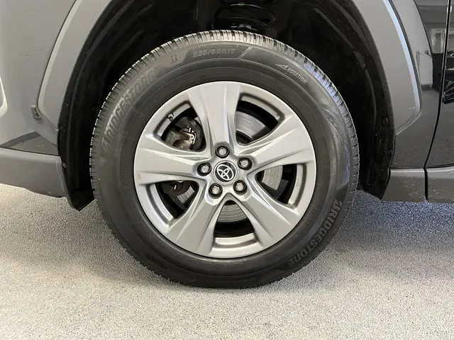 Toyota RAV4 2.0 VVT-iE Business 2022 Benzine 36