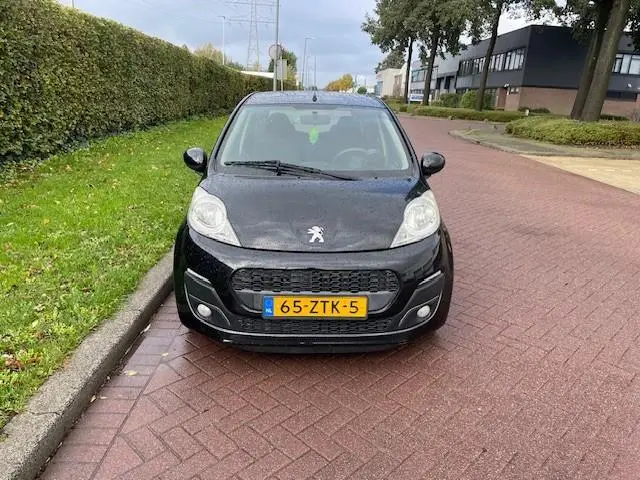 Peugeot 107 1.0 Active 2013 Benzine 2