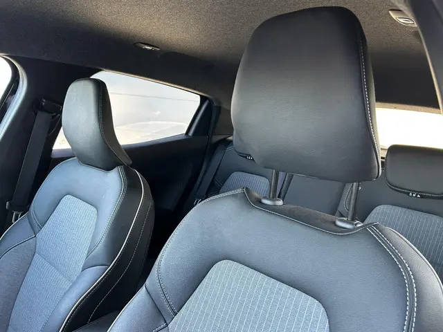 Renault Clio 1.0 TCe 90 GPF techno 2024 Benzine 28