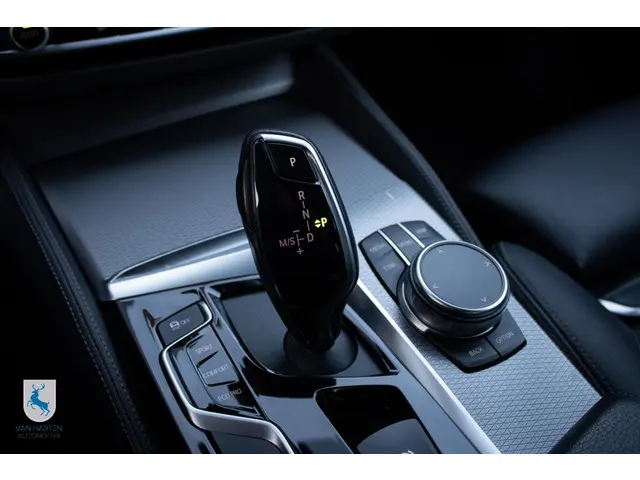 BMW 5 Serie 520i High Executive Edition 2020 Benzine 16