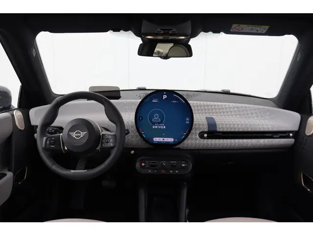 MINI 3-Deurs Cooper E | Favoured L 2025 Elektrisch 13