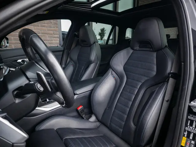 BMW 3 Serie Touring 330e 2022 Hybride Benzine 13