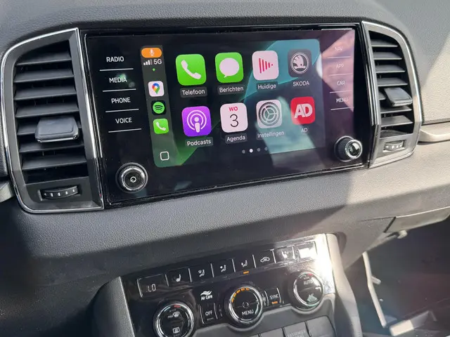 Škoda Karoq 1.0 TSI STYLE BUSINESS 2019 Benzine 26