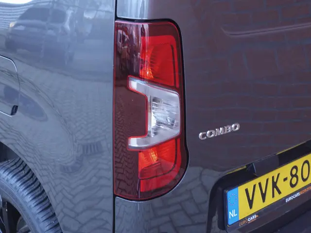 Opel Combo 130pk L1H1 2023 Diesel 10