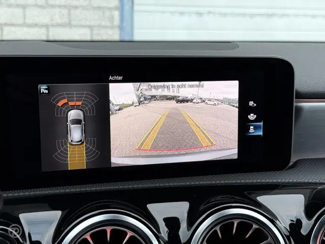 Mercedes-Benz A-Klasse 220 Premium Plus 2020 Benzine 24