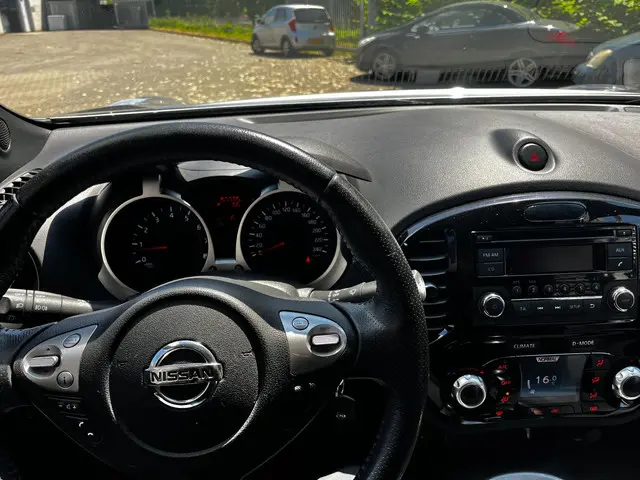 Nissan Juke 1.6 Business Edition *AC 2014 Benzine 12
