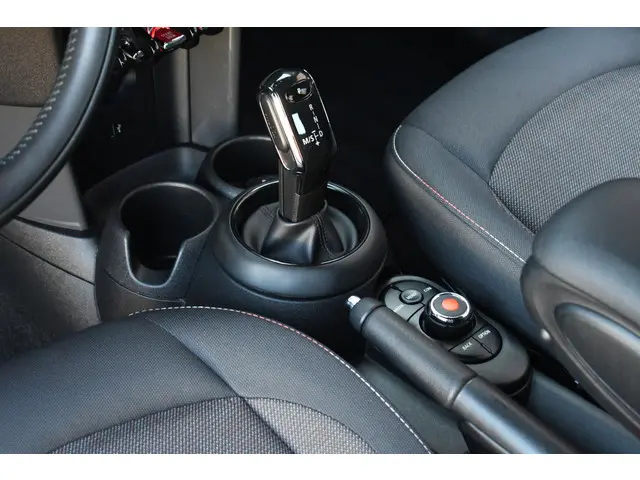 MINI Cooper Cabrio Mini 1.5 136pk 2020 Benzine 65