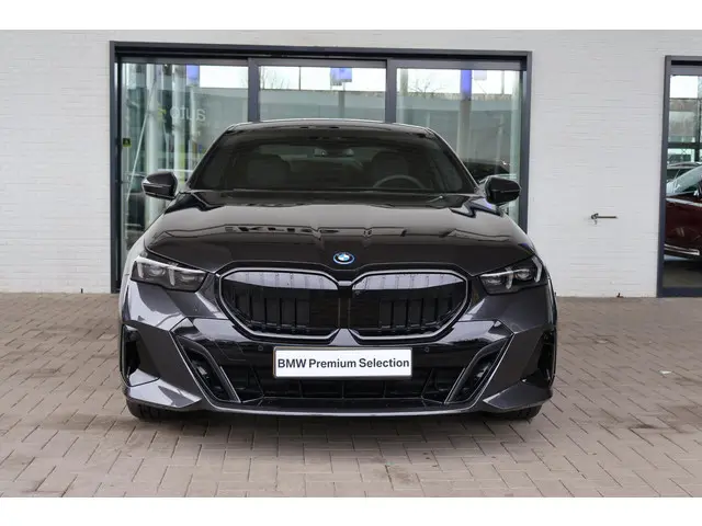 BMW 5 Serie 530e Sedan 2025 Hybride Benzine 3