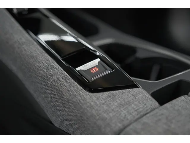 Peugeot 5008 1.2 Hybrid 136 Allure 2025 Hybride Benzine 37