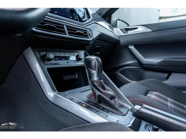Volkswagen Polo 2.0 TSI GTI 2019 Benzine 28