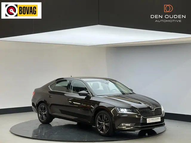 Škoda Superb 1.5 TSI Business Edition 2019 Benzine 1
