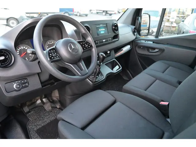 Mercedes-Benz Sprinter 317 CDI L2H2 2021 Diesel 10