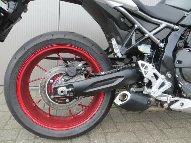 Suzuki GSX GSX-8R 2024 Benzine 7
