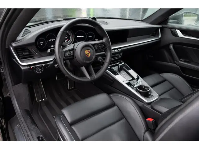 Porsche 911 3.8 Turbo 2021 Benzine 11